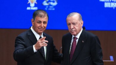 أردوغان يتعهد بمحاسبة المتورطين بأزمة الصناديق ويعلن انضمام رئيس بلدية إزمير لحزبه | أخبار