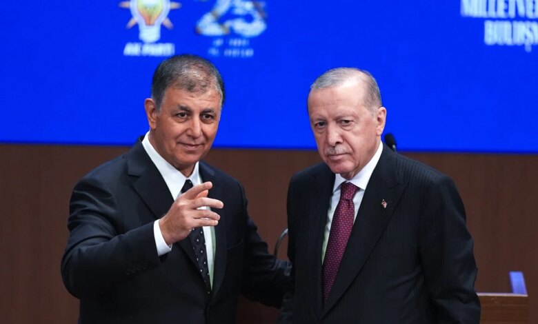 أردوغان يتعهد بمحاسبة المتورطين بأزمة الصناديق ويعلن انضمام رئيس بلدية إزمير لحزبه | أخبار