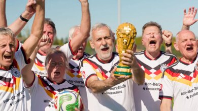 ألمانيا تتوج بكأس العالم لكرة القدم "فوق 80 عاما" في أستراليا | رياضة