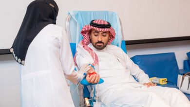 أمين جدة يشارك في حملة "اقتداء وعطاء" للتبرع بالدم