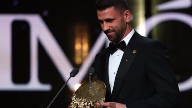 أوناي سيمون يتوج بجائزة "ياشين" لأفضل حارس مرمى في العالم 2026 | رياضة