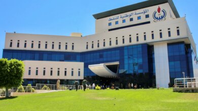 إغلاق صمام نفطي في ليبيا يعطل إمدادات حقلين ويهدد الإيرادات | اقتصاد