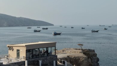 إيران مباشر.. طهران تتوعد بإفشال الحصار وترمب يؤكد عودة شحنات النفط لهرمز