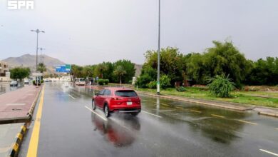 الأرصاد تطلق إنذارًا أحمر في مكة والجموم بسبب الأمطار الغزيرة حتى الـ8 مساءً