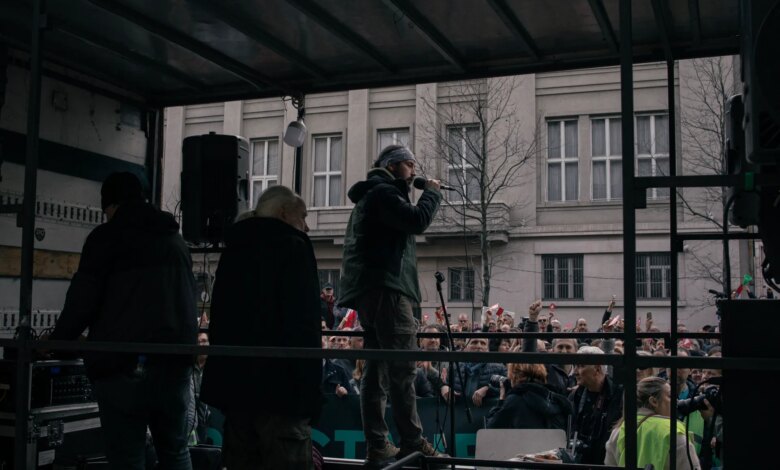انتخابات مبكرة في صربيا لحسم المواجهة بين حراك الطلاب وهيمنة "فوتشيتش" | أخبار