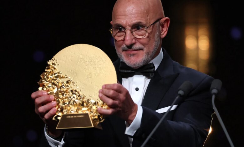 بعد قيادة إسبانيا إلى لقب المونديال.. دي لا فوينتي أفضل مدرب في العالم لعام 2026 | رياضة