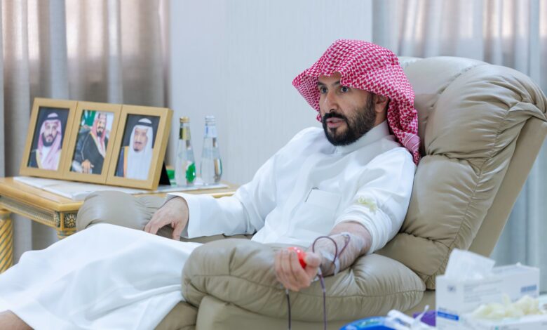 رئيس وأعضاء المجلس الأعلى للقضاء يشاركون في حملة التبرع بالدم التي أطلقها سمو ولي العهد