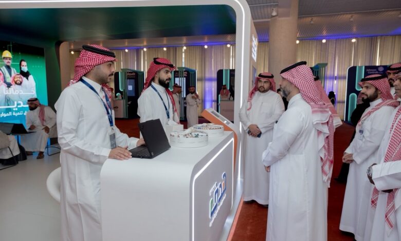 في نسخته الثلاثين.. مدير عام معهد الإدارة العامة يفتتح معرض الخريج والوظيفة بمشاركة أكثر من 20 جهة في الرياض