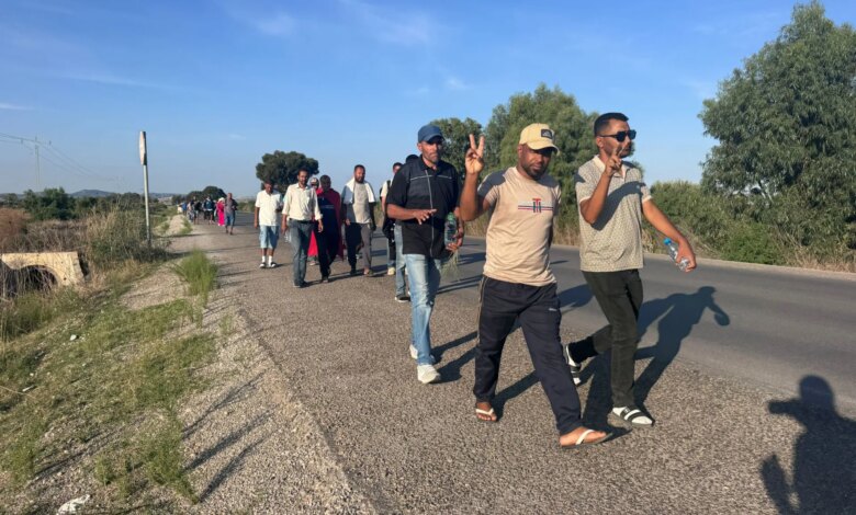"مسيرة الكرامة".. الشرطة التونسية تمنع حراك العاطلين عن العمل من دخول العاصمة | أخبار