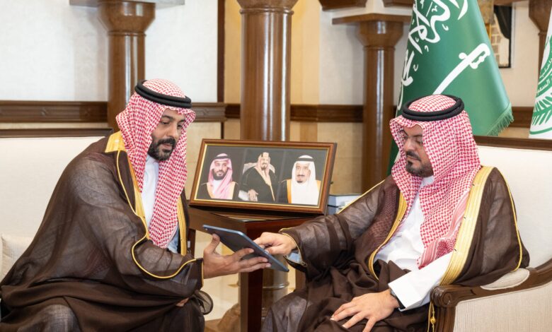 نائب أمير منطقة مكة المكرمة يدشّن مبادرة تمكّن لتعزيز التمكين المهني والاقتصادي للفئات المستفيدة